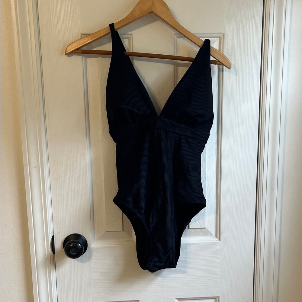 Time and Tru Black Women's One Piece Swimsuit